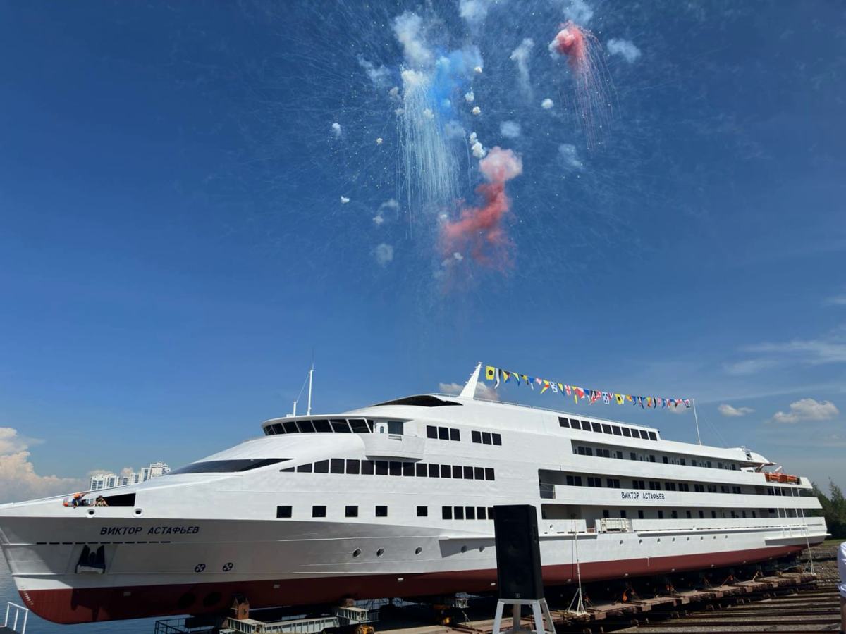 Подробнее о статье THE LEAD SHIP OF THE SERIES FOR NAVIGATION ALONG THE YENISEI WAS LAUNCHED IN ST. PETERSBURG