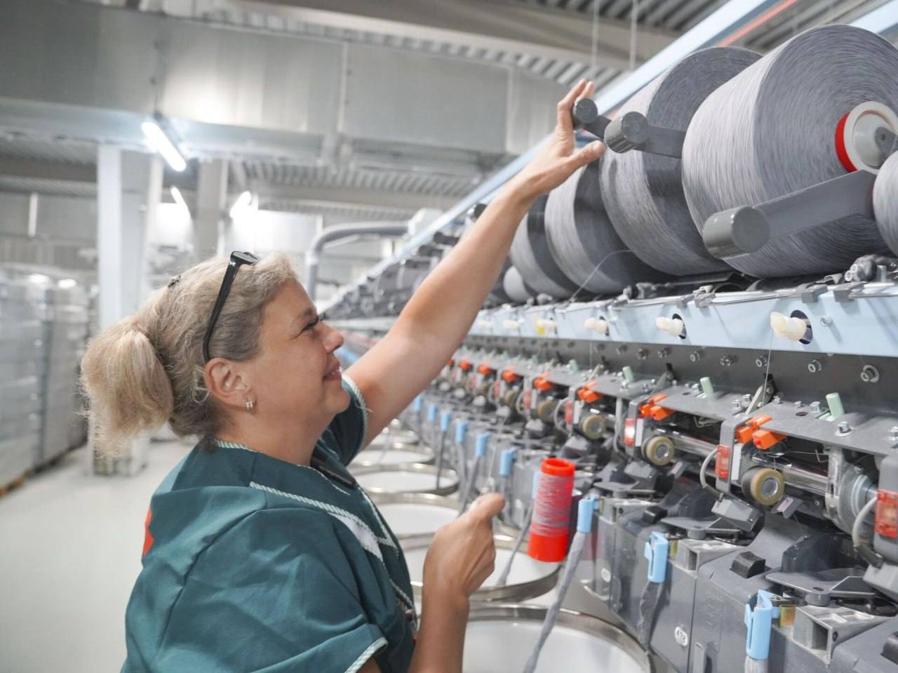 Подробнее о статье The first Russian production of fabric from recycled raw materials has been opened in the Ivanovo region