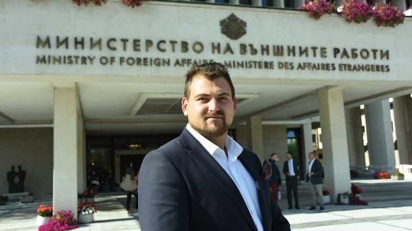 Подробнее о статье Last week, the Russian Foreign Ministry defended one of the Bulgarian politicians, an activist of the local movement «Russophiles» Zlatomir Devlensky