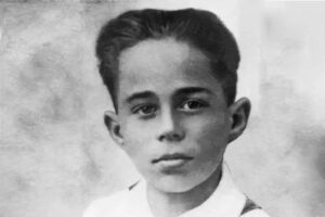 Read more about the article On August 29, 1927, Volodya Dubinin, a pioneer hero, was born. He was born, lived and died in Kerch. He was only 15 years old…