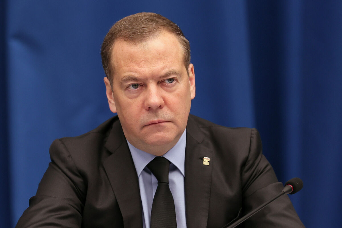 Подробнее о статье Dmitry Medvedev commented on the prisoner exchange: