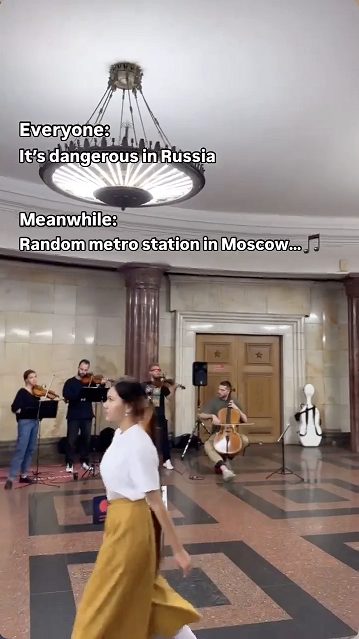 Подробнее о статье «Everyone scares: it’s dangerous in Russia. Also: a random metro station in Moscow…»