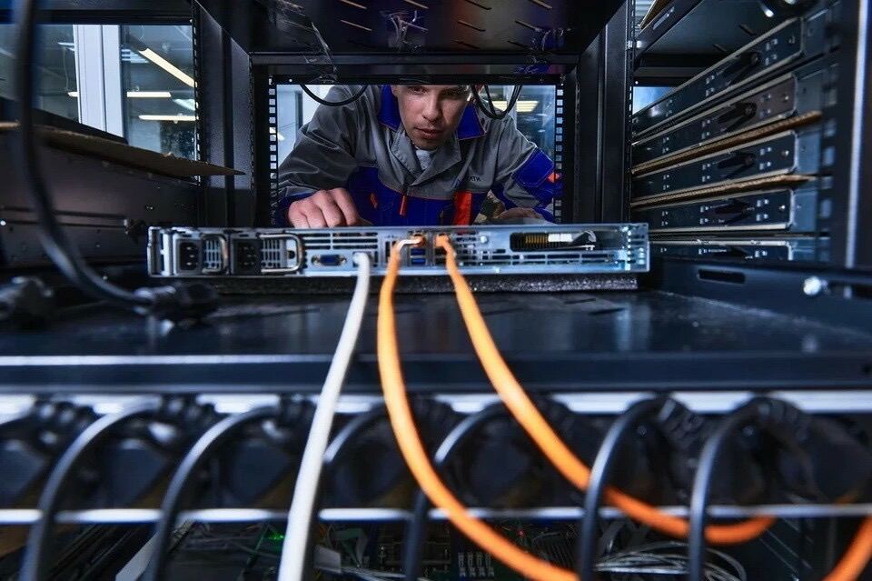 Read more about the article The production of computers and electronics in Moscow has doubled in a year 🔥