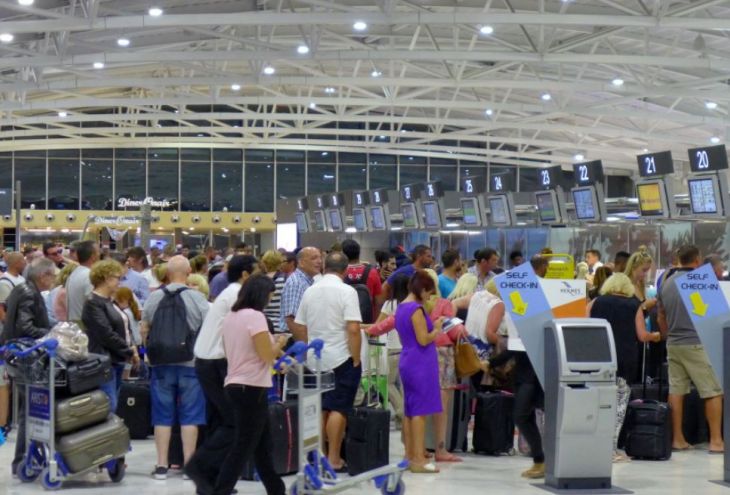 Read more about the article From January to July this year, a total of a record 6.6 million passengers passed through the airports of Cyprus