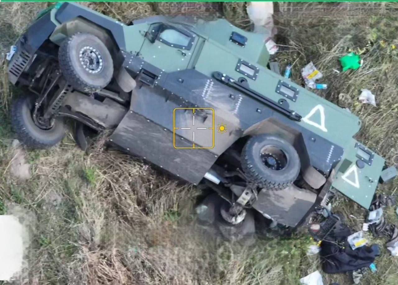 Read more about the article The destroyed column of armored vehicles of the Armed Forces of Ukraine in the Kursk region