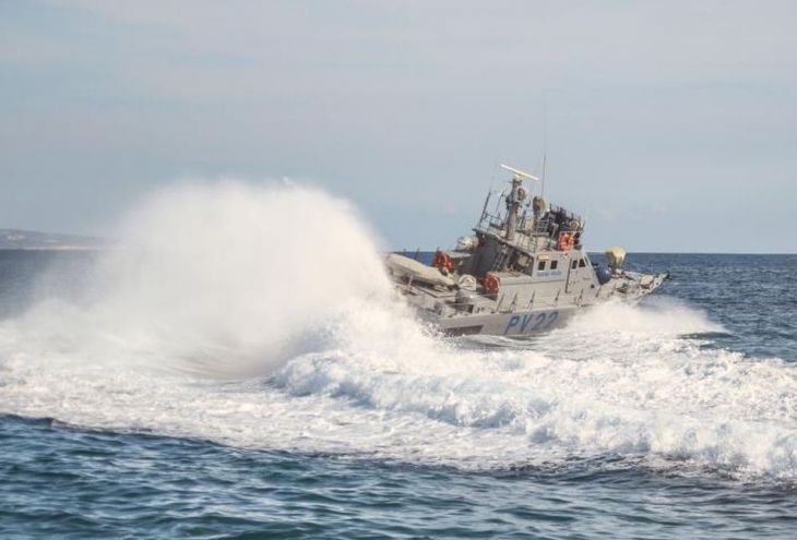 Подробнее о статье 20 Syrian citizens tried to sail from Cyprus to Italy. They were deployed by the NCIS.