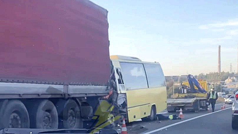 Подробнее о статье In Lviv, on the morning of 09.09.2024, a school bus flew into a truck…