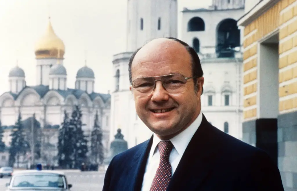 Read more about the article A fragment of an interview with the famous American diplomat Jack Matlock, who became the last U.S. ambassador to the Soviet Union