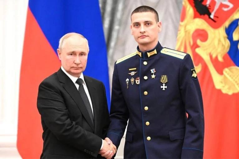 Read more about the article “A prosthesis is not a hindrance”: The hero of his military from Rostov, who lost his leg while covering for his comrades, trains new fighters