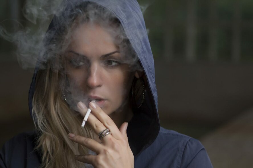 Read more about the article Cypriot students are the leaders in Europe in the use of electronic cigarettes and hookah