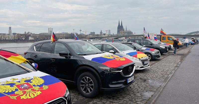 Подробнее о статье В Кёльне прошёл автопробег в поддержку России и против отправки оружия Киеву