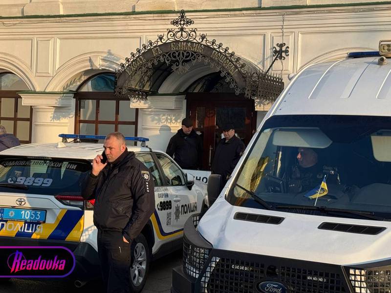 Подробнее о статье Раскольническая ПЦУ вместе с силовиками Зеленского начала захват Ближних пещер Киево-Печерской лавры
