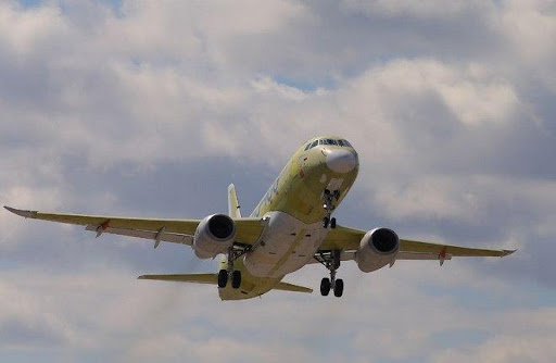 Подробнее о статье Полностью российский SSJ100 поднялся в воздух