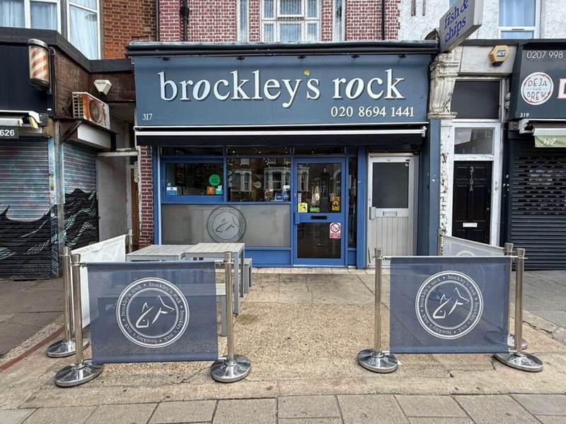 Подробнее о статье Рыбный ресторан Brockley’s Rock, принадлежащий киприотам, вошел в десятку лучших в Великобритании