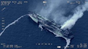 Подробнее о статье Украина атаковала российский газовоз Arctic Metagaz близ территориальных вод Мальты