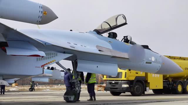 Подробнее о статье Ростех поставил нашим военным новую партию истребителей Су-35С