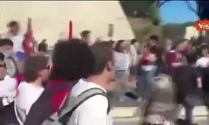 Подробнее о статье «Убирайтесь, нацисты!»