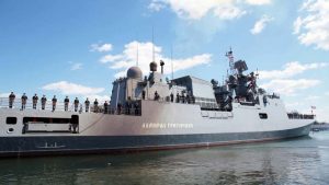 Подробнее о статье Путин насмехается над Стармером, направляя фрегат в Ла‑Манш