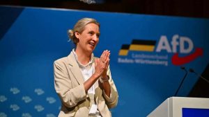 Подробнее о статье Рейтинг «Альтернативы для Германии» (АдГ)