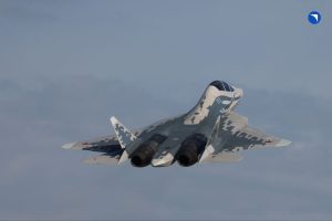 Подробнее о статье Состоялся первый полёт прототипа двухместного истребителя пятого поколения Су-57, сообщил Мантуров:
