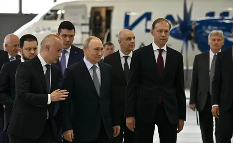 Подробнее о статье Путин осмотрел новейшую авиатехнику в Жуковском