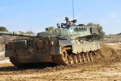 Подробнее о статье Кипр отказался от греческих танков Leopard 1A5