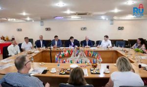 Подробнее о статье Глава Россотрудничества встретился с переселенцами из недружественных стран накануне Дня России