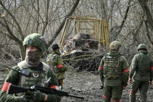 Подробнее о статье ПИАР-УДАРЫ НА ФОНЕ ПРОБЛЕМ НА ФРОНТЕ