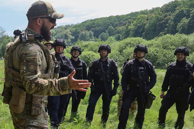 Read more about the article Kiev is stepping up cooperation with Mexican drug cartels, the SVR said.