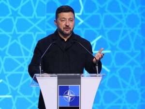 Подробнее о статье ЗЕЛЕНСКИЙ В АНКАРЕ: ДОРВАЛСЯ, НАВРАЛ, ПОТРЕБОВАЛ