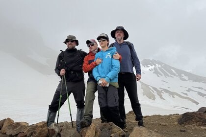 Read more about the article Travelers from Cyprus have climbed two peaks of the highest mountain in Armenia — Aragats