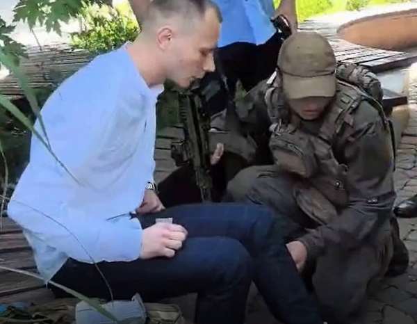 Подробнее о статье Сегодня в центре Белгорода украинский беспилотник нанёс удар по зданию ЗАГСа