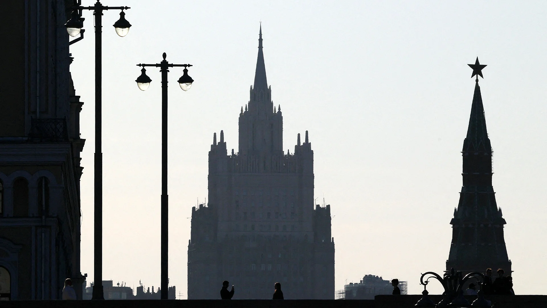 Подробнее о статье Москва предупредила Дублин о тяжелых последствиях «актов пиратства»