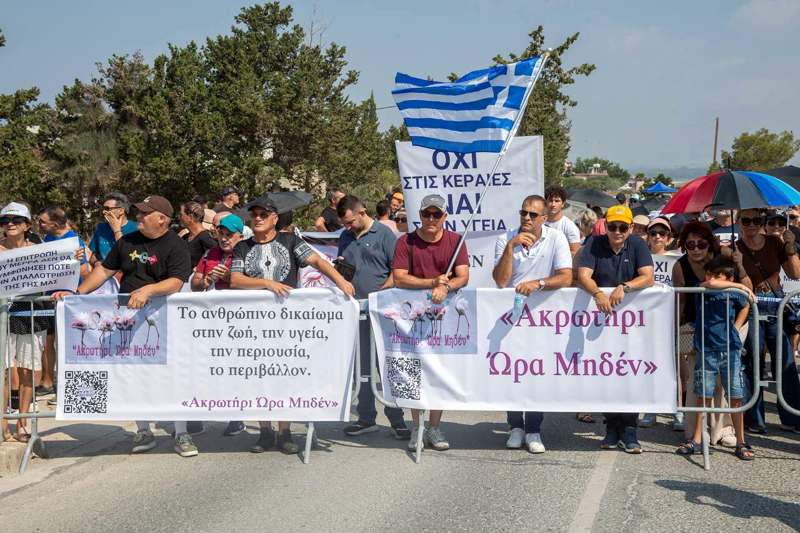 Read more about the article Around 300 citizens took part this morning in a peaceful protest