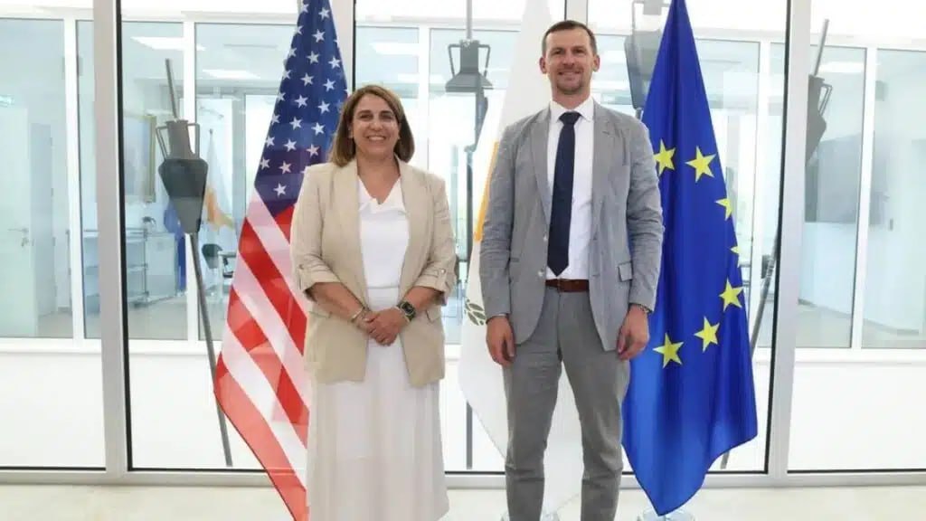 Read more about the article Οι ΗΠΑ έθεσαν σε παύση την αίτηση της Κύπρου για είσοδο χωρίς βίζα