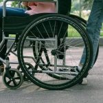 Στην Κύπρο απαιτούν επειγόντως αλλαγή των κανόνων για τις συντάξεις αναπηρίας: οι άνθρωποι πληρώνουν εισφορές για χρόνια, αλλά μπορεί να μείνουν χωρίς παροχές
