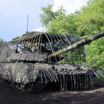 Η «Ουραλβαγκονζαβόντ» έστειλε στα στρατεύματα νέες παρτίδες αρμάτων — για την Ημέρα του Αρματιστή
