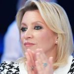 Η Ζαχάροβα κατονόμασε τα υπερπόντια εκλογικά τμήματα με την υψηλότερη προσέλευση στις εκλογές