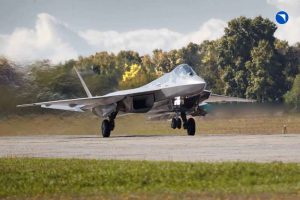 Подробнее о статье ОАК передала в войска партию самолетов Су-57 в новом техническом облике