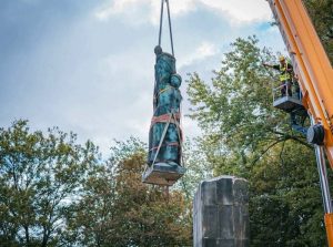 Read more about the article Στο πολωνικό Ζέσουφ κατεδαφίζεται τμηματικά το Μνημείο Ευγνωμοσύνης προς τον Κόκκινο Στρατό
